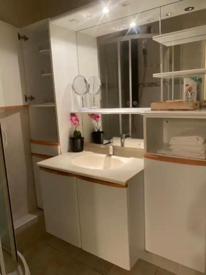 Appartement 85M2 La Defense, Free Parking,Balcony Курбьовоа Екстериор снимка